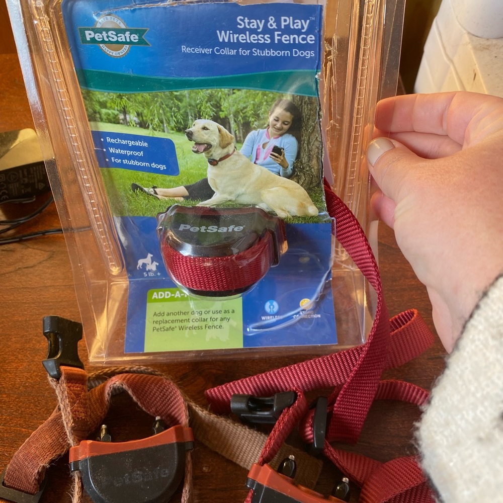 Pet safe -Stay in play wireless collars set of four